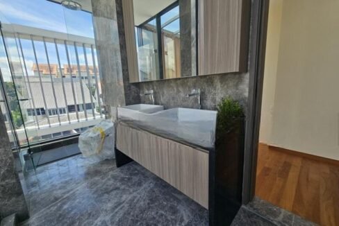 Bedok-Avenue-Bedok-Upper-East-Coast-Singapore(2)_2025-05-22_15-18-49